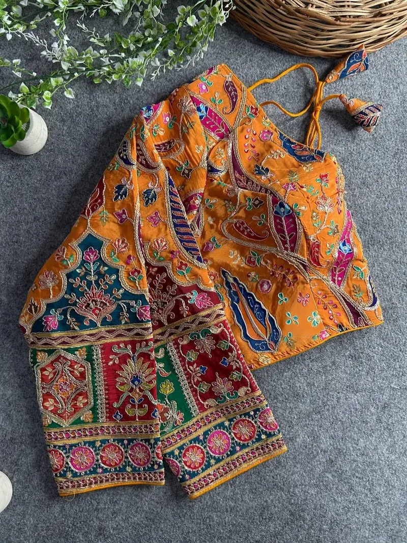 Zari floral design printed blouse - Image 7 in Hyderabad